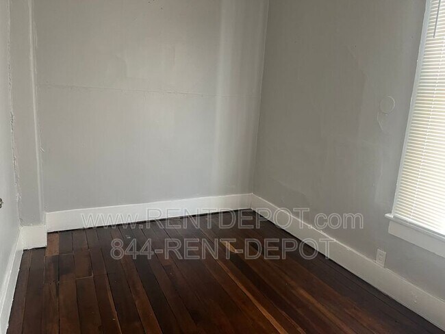 Building Photo - 1603 W Missouri St