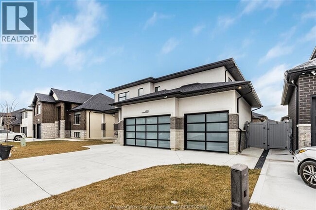 Building Photo - 1498 Clearwater Ave