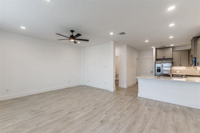Building Photo - 2558 Campden Mews