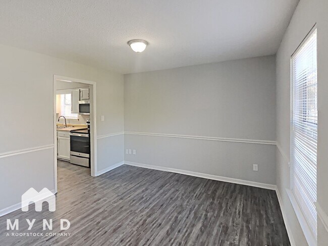 Foto del edificio - 915 Horton Rd