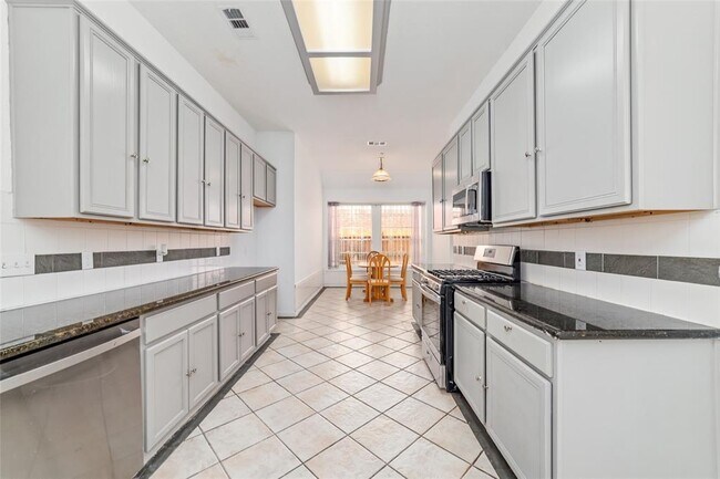 Building Photo - 9522 Almeda Bend Ct