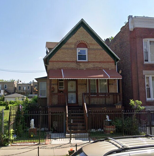 137 S Whipple St Unit 1, Chicago, IL 60612 Apartments in Chicago, IL