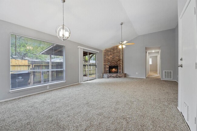 Foto del edificio - 22101 Moss Falls Ln