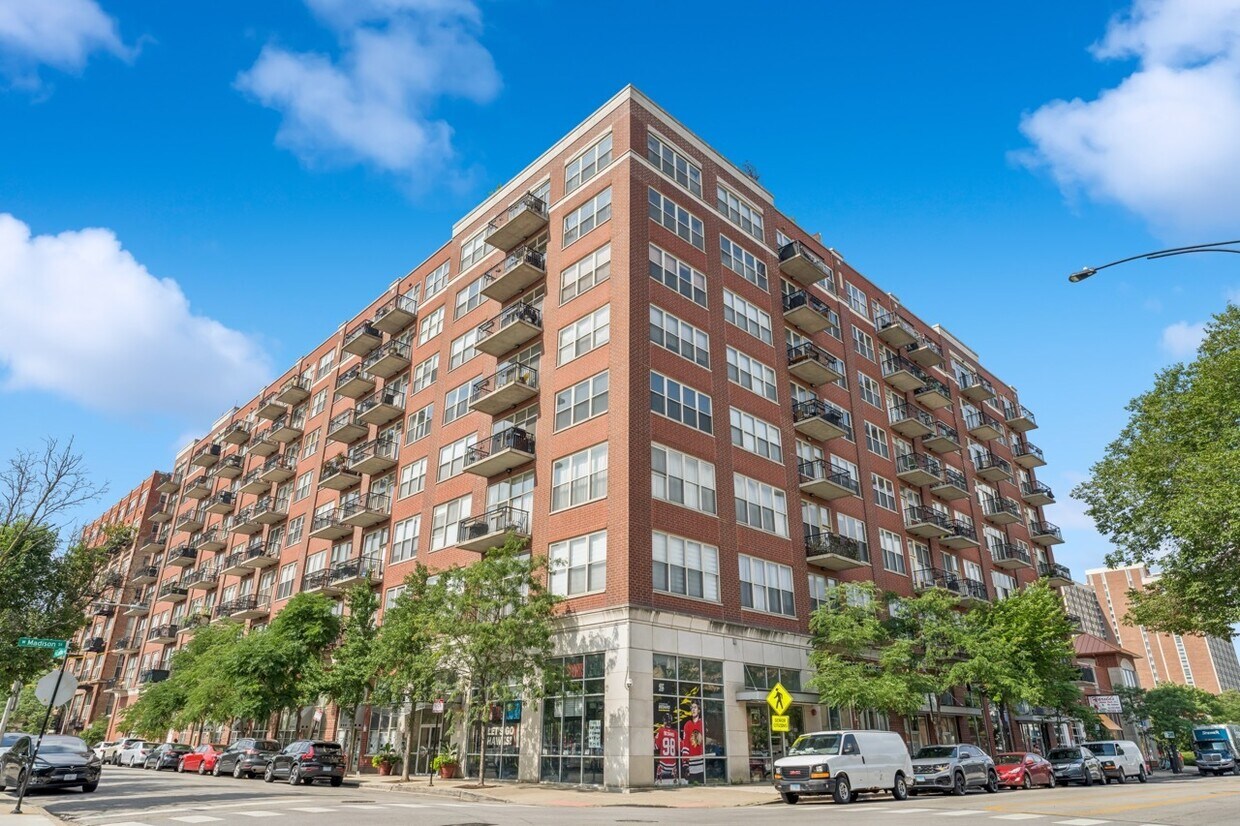 Foto principal - 6 S Laflin St