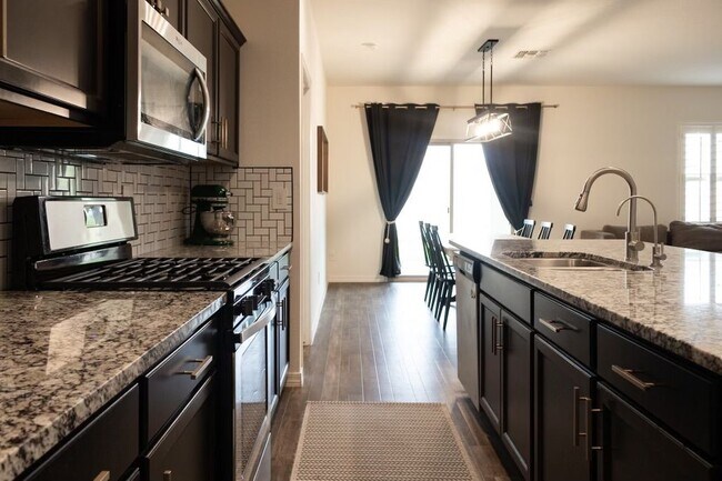 Building Photo - 4590 W Foldwing Dr