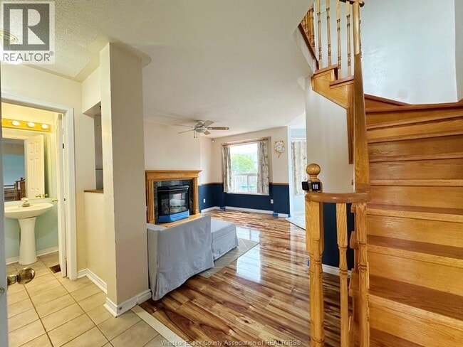 Building Photo - 981 Peach Blossom Crescent