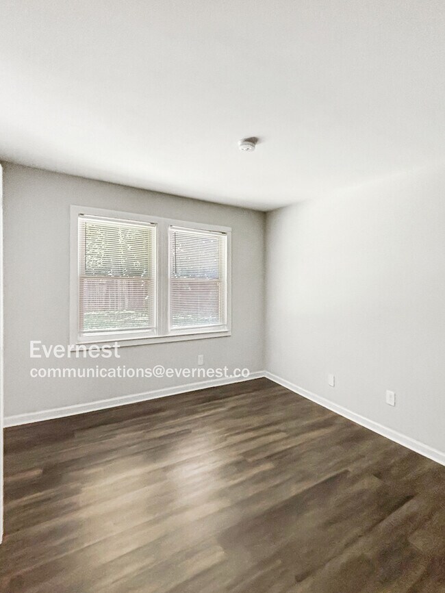 Foto del edificio - 715 Milan Rd E