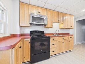 Building Photo - 1320 Penn St