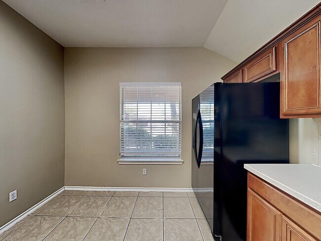 Building Photo - 2513 Cloudcroft Dr