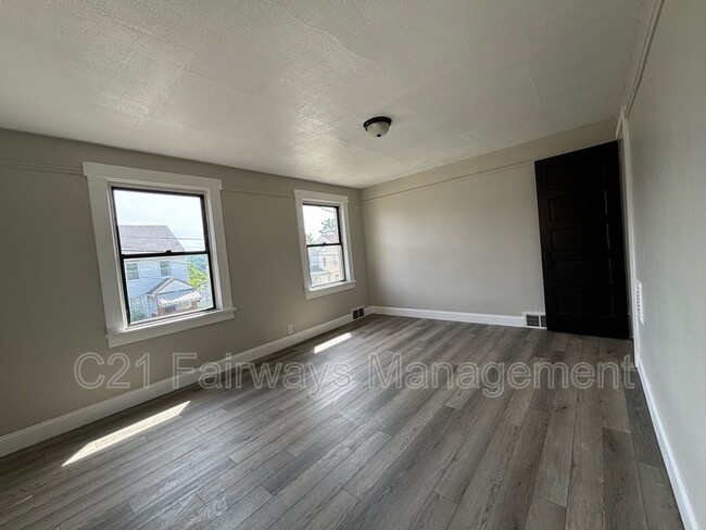 Foto del edificio - 929 Vankirk St