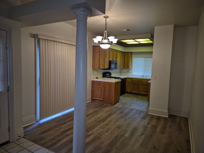 Foto del edificio - Adorable Spacious 3 Bdrm 3 Bath Home