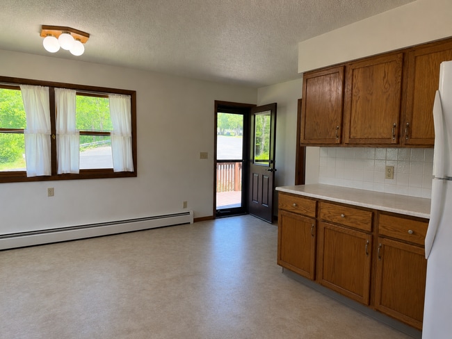 Building Photo - 5- Bedroom House for Rent in Chaseburg