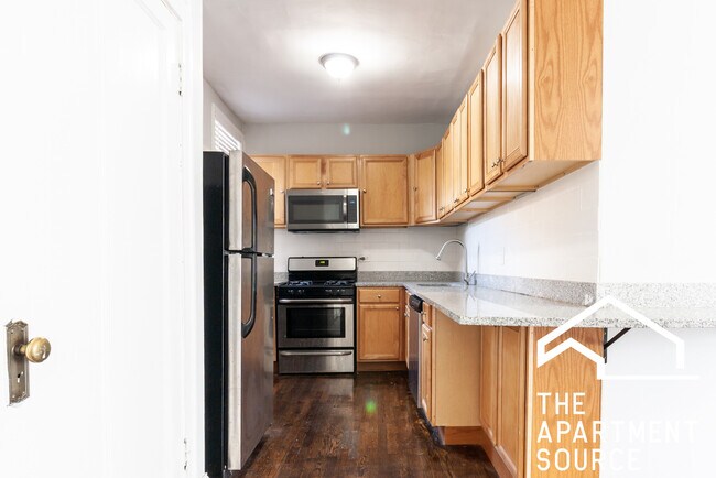 Foto del edificio - 6118 N Winthrop Ave