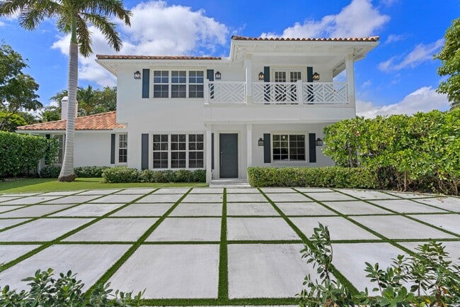 Building Photo - 7515 S Flagler Dr
