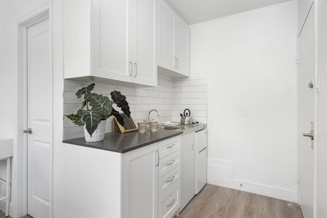 Building Photo - 5 Glenavon Road