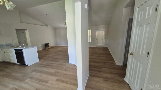 Foto del edificio - 7361 Chimney Pines Dr