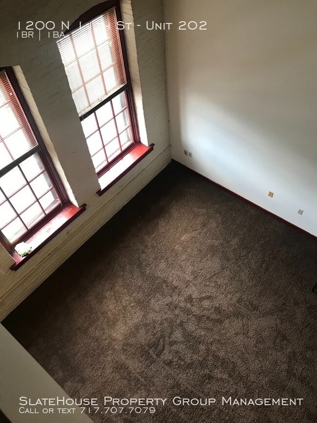 Building Photo - Converted Warehouse Apartment Space
