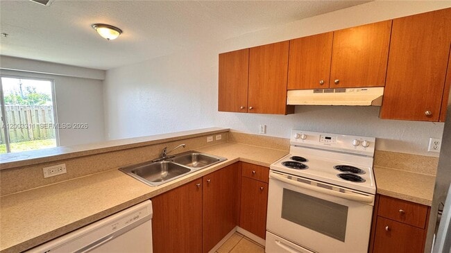 Foto del edificio - 14226 NW 17th Ave