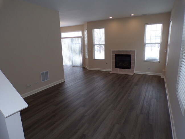 Building Photo - 6771 Slate Dr