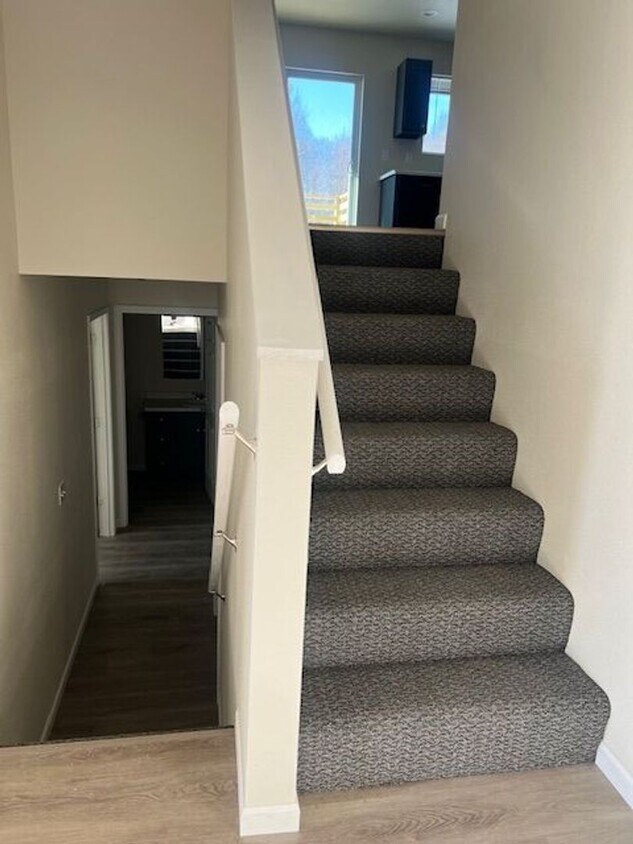 Building Photo - 300/302 Brock Ave