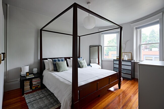 Master Bedroom - 638 Washington St