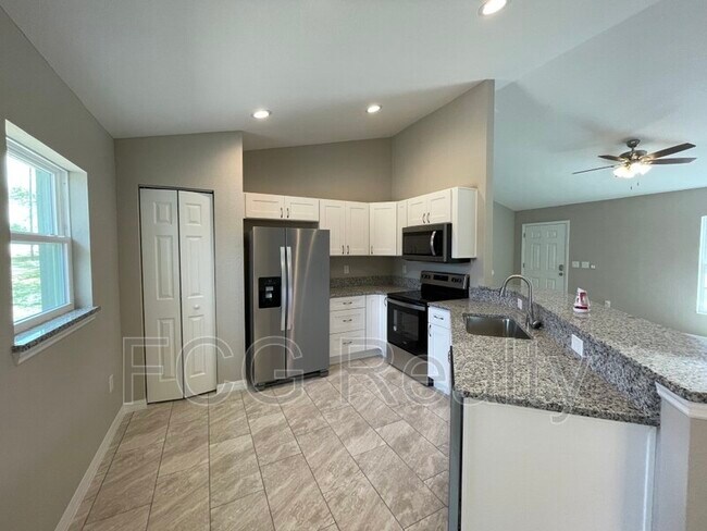 Foto del edificio - 15677 SW 37th Cir