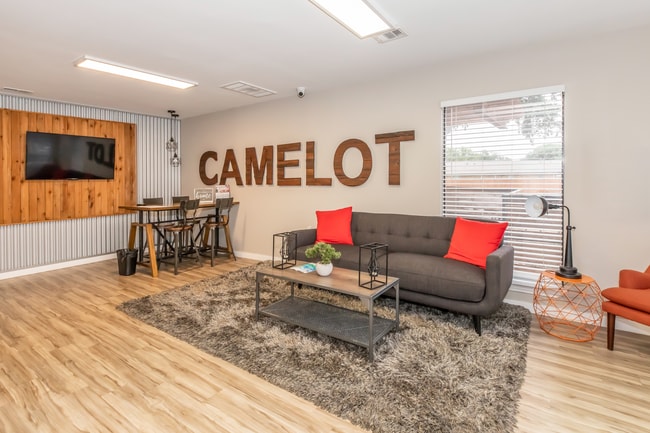 Building Photo - Camelot Apartments
