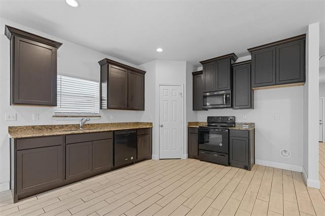 Building Photo - 2911 Marshall St