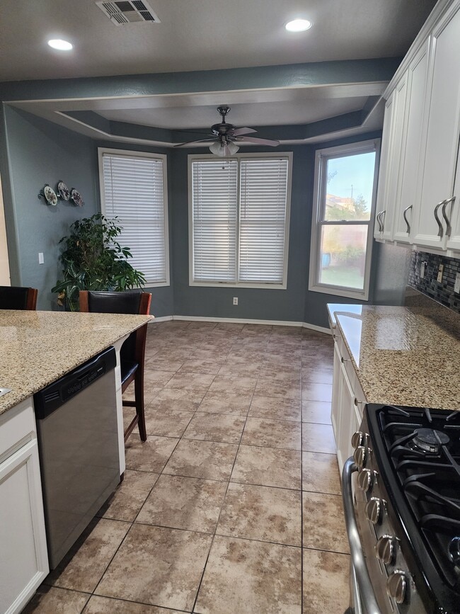 Building Photo - 15125 W Yucatan Dr