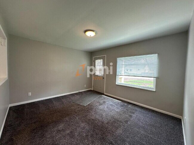 Building Photo - 3432 Texas St