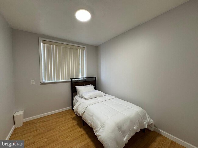 Foto del edificio - 2726 S 8th St