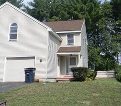 Building Photo - 6A Pine Grove Ave