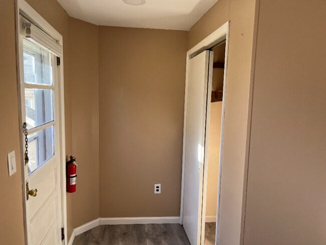 Foto del edificio - 38 Pitman Ave