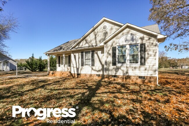 Building Photo - 166 Bent Tree Dr