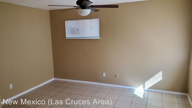 Building Photo - 1402 S Espina St