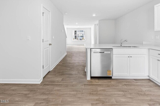 Foto del edificio - 8535 Beckett Chase Wy