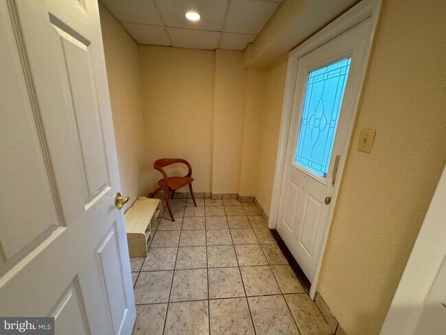 Foto del edificio - 417 Wingate Rd