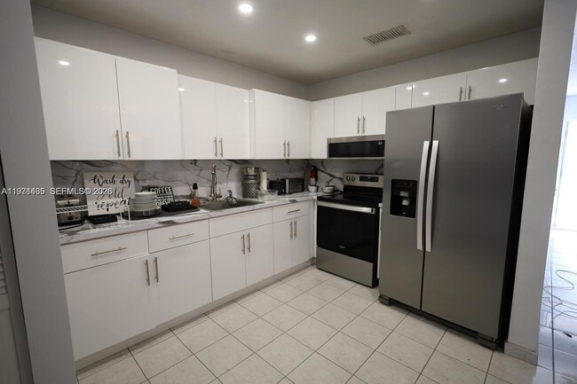 Foto del edificio - 4306 SW 131st Ave