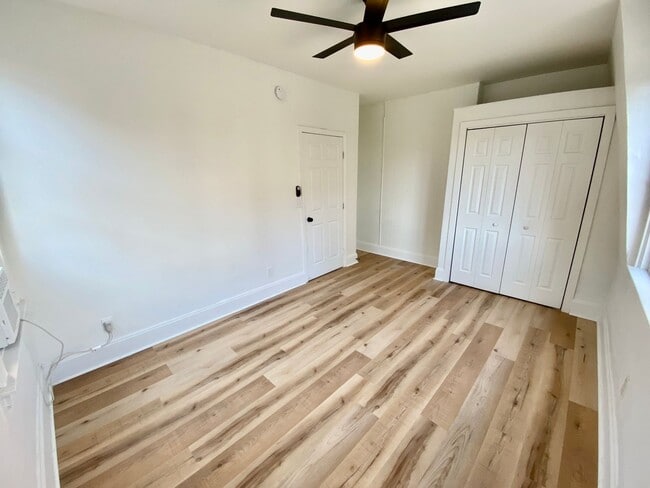 Building Photo - PRE LEASE FOR AUGUST 2025 Newly Renovated ...