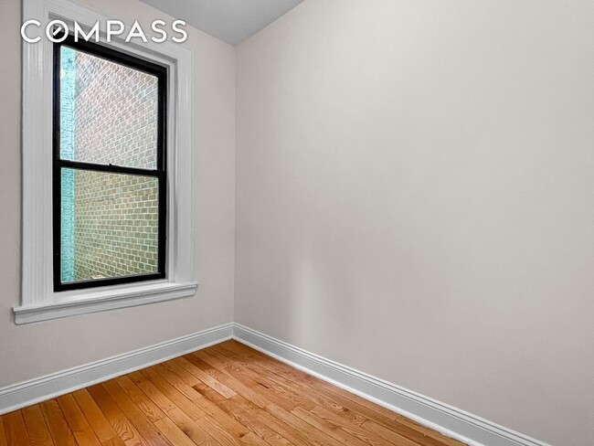 Foto del edificio - 270 E 78th St