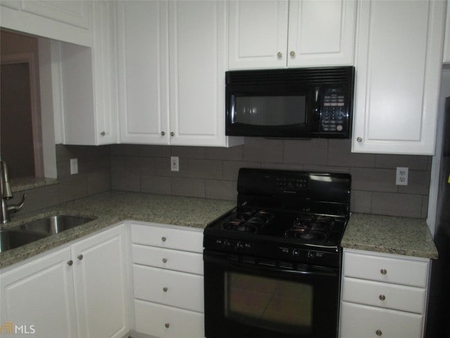 Building Photo - 206 Bradford Station Dr