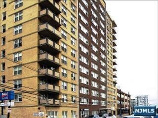 Foto principal - 201 Bridge Plaza N