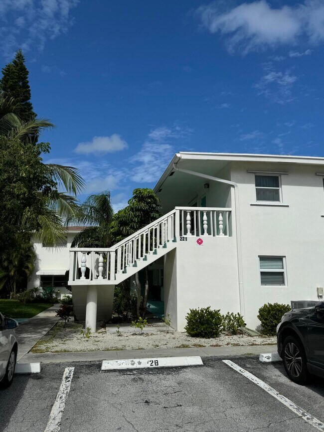 Foto del edificio - 221 SE 3rd Ave