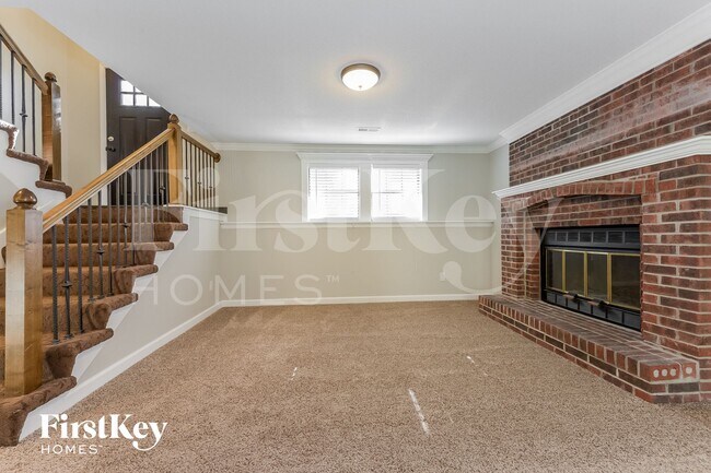 Building Photo - 1018 NE Trailwood Dr