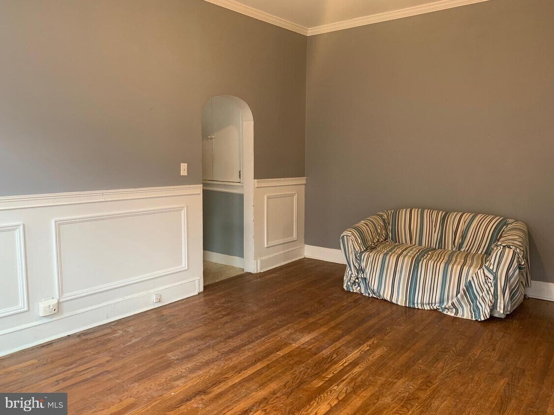 12 S King St, Gloucester City, NJ 08030 House Rental in Gloucester