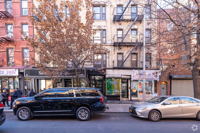 Building Photo - 180 E 104th St
