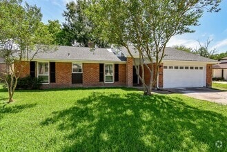 Building Photo - 154 Squires Bend
