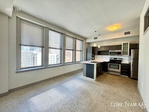 Building Photo - 1121 McGee St