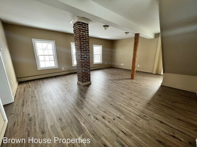 Building Photo - 3 br, 1 bath House - 5 Halde St