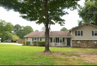 Building Photo - 1495 Haynes Ct SW